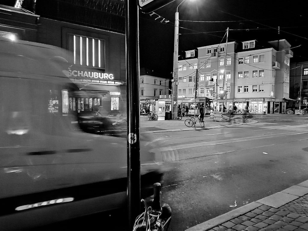 rail_jazzer's tweet photo. Ein guter Film über Alkohol - ohne erhobenen Zeigefinger. Die Unterschiede zwischen positiver und negativer Wirkung werden auch durch abrupte Lautstärkenwechsel schön verdeutlicht. Mit starkem Cast und doch einigen Längen.

(@sbahnfreund_stg @amrollbia) https://t.co/LeiqRiPlvB