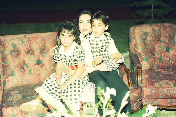 AleeAmir3's tweet photo. 1 days later my leader's birthday❤️🌺
#Hello1990 https://t.co/hkOql3zR14