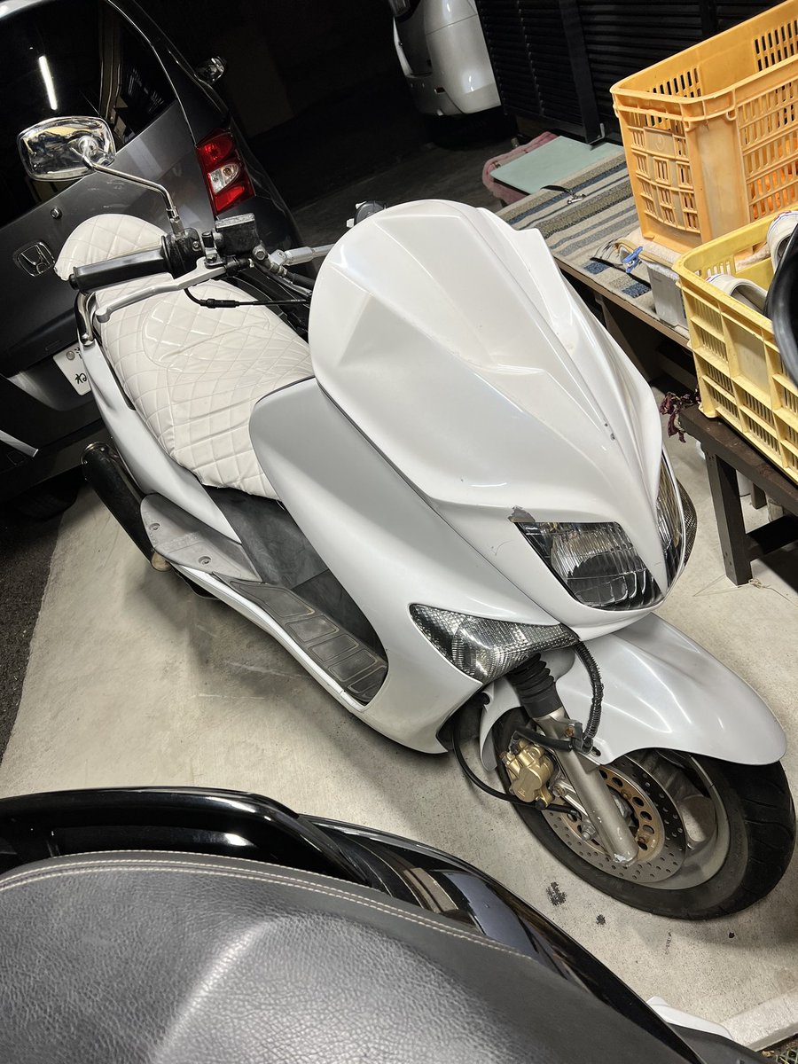 FF_0511's tweet photo. 欲しい人売ります
　9万
マジェスティ125 キャブ車 https://t.co/aL24FfoRk0