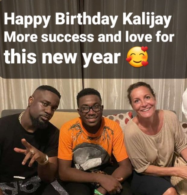 annesophieave's tweet photo. Happy 25 awesome @gyaigyimii 
Enjoy every minute of life 💙🤍❤ it is only the beginning! 💚💛❤ https://t.co/mhvUldDnkg