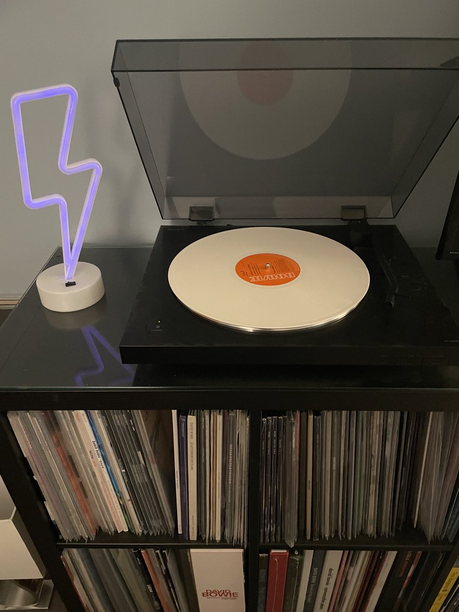 Weird_n_Gilly's tweet photo. There can only be one choice today…
Wore out my first copy of Station to Station and still return to this album often #MyTopThree #S2S ⚡️✨ https://t.co/JryoGEDJin