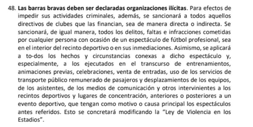 joseantoniokast's tweet image. No es una tontería, es violencia. Las barras bravas llevan décadas destruyendo el fùtbol y alejando a la familia de los estadios. No son hinchas, son delincuentes y hay que juzgarlos por lo que son, adentro y afuera del estadio.