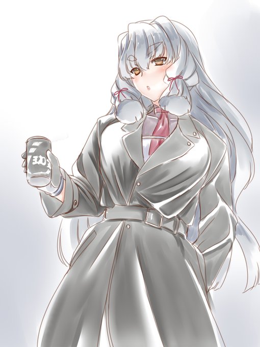 Д◎)  おは叢雲 「マルハチサンマル。 海岸線異常なし…ふぅ、寒いわねぇ」

この構図のスーツおっぱいはむずい(ヲイ
#描いてみた #叢雲さん 