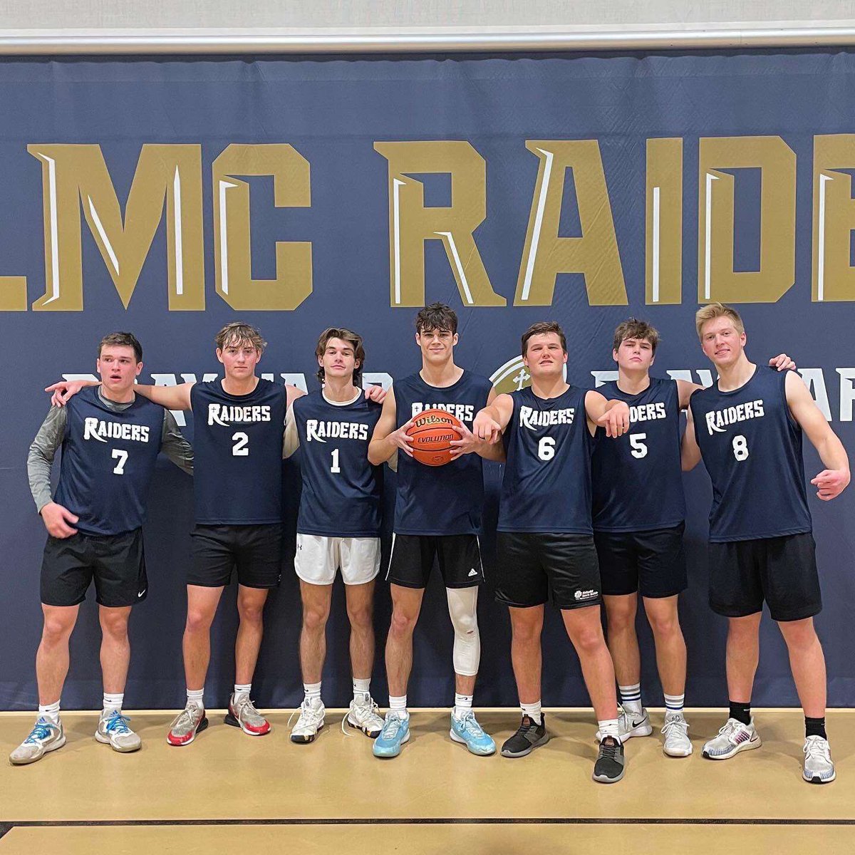 olmccyo22_'s tweet photo. The over rated SLDM couldn’t handle the heat of the OUR LADY OF MOUNT CARMEL RAIDERS. The raiders came firing out of the gates, keeping their composure and doing the little things right. @report2022 gotta bump us up and put SLDM(Cathedral) in the gutters. https://t.co/leTO8M7wlW