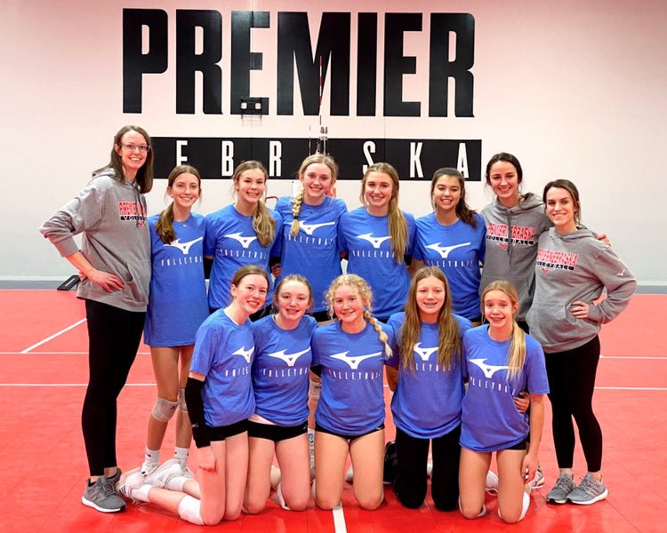 Premier14Gold's tweet photo. Premier Mizuno Showcase 15 Gold Champs! It started with a great practice &amp;  team bonding yesterday &amp; transferred to match play today! Excited to see the growth of this group as the season continues! #progressoverperfection #2022season #14gold @kpeers6 @jaclyn__taylor @Premier_VB https://t.co/zZTN2AtEM9
