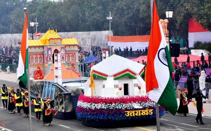 pushkardhami's tweet photo. 73वें गणतंत्र दिवस समारोह से पहले राजपथ पर फुल ड्रेस रिहर्सल के अवसर पर देवभूमि उत्तराखण्ड की मनोरम झांकी। 

जिसमें श्री हेमकुंड साहिब और श्री बद्रीनाथ धाम के साथ-साथ टिहरी डैम, डोबरा चांठी पुल भी दर्शाए गए हैं।
जय देवभूमि - जय उत्तराखण्ड

#uttarakhand 
#Republicday2022 https://t.co/JFsT9CXYzZ