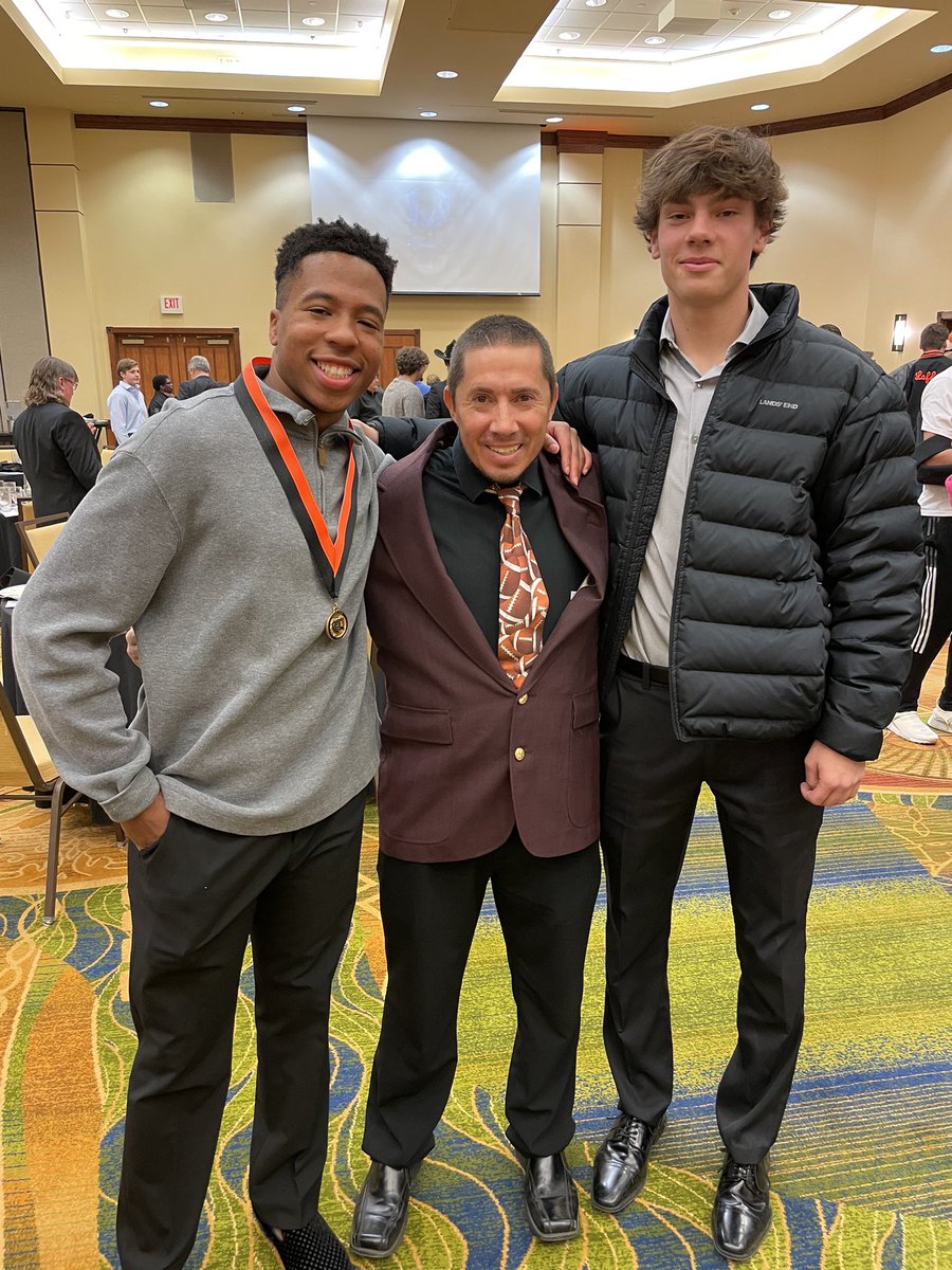 zackRstone's tweet photo. Honored to receive these awards tonight at the Norman High School Football Banquet as the 6A District Player of the Year-Punter and Special Teams Player of the Year for Norman High School Tiger Football. I had a great season with with my boys! https://t.co/SH9FYlSj3Z
