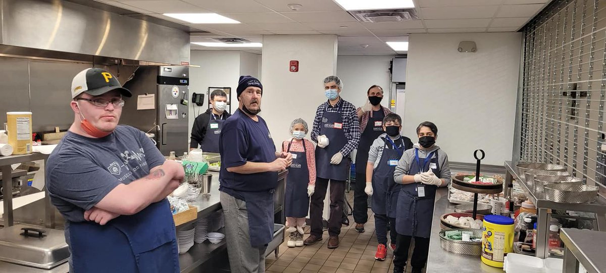 Today Community members of TCCP volunteered for the dinner service at Light of Life Rescue Mission facebook.com/lightoflifemis… 
Thanks to all the community members who were involved in this activity.
#sevice
#community
#tccp