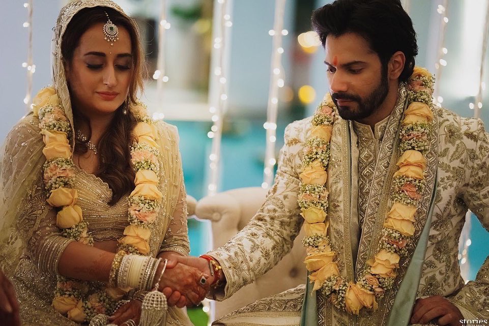 Here’s wishing #VarunDhawan and #NatashaDalal all the love on their one year wedding anniversary. ♥️