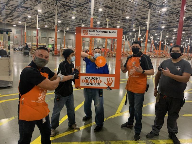 AnchondoEddy's tweet image. Key#4 InFocus team would like to recognize; Gustavo, Manny, Kenyon &amp;amp; Daniel. Thanks for being role models and working safe. You've been caught orange handed. #RDC5642 #safety #key4  #InFocus @camilo_5520 @TMaup_THD @EliasDelgadopty