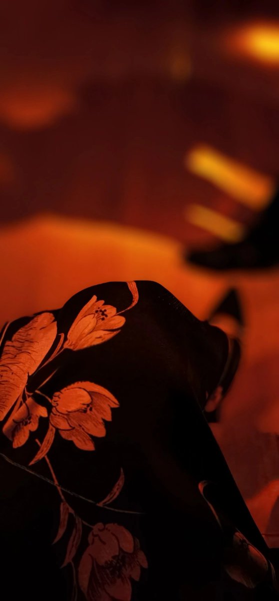 前天变态去舞厅做陪舞小姐还赚了200多块钱 感觉比女装去商务场找小姐姐还刺激