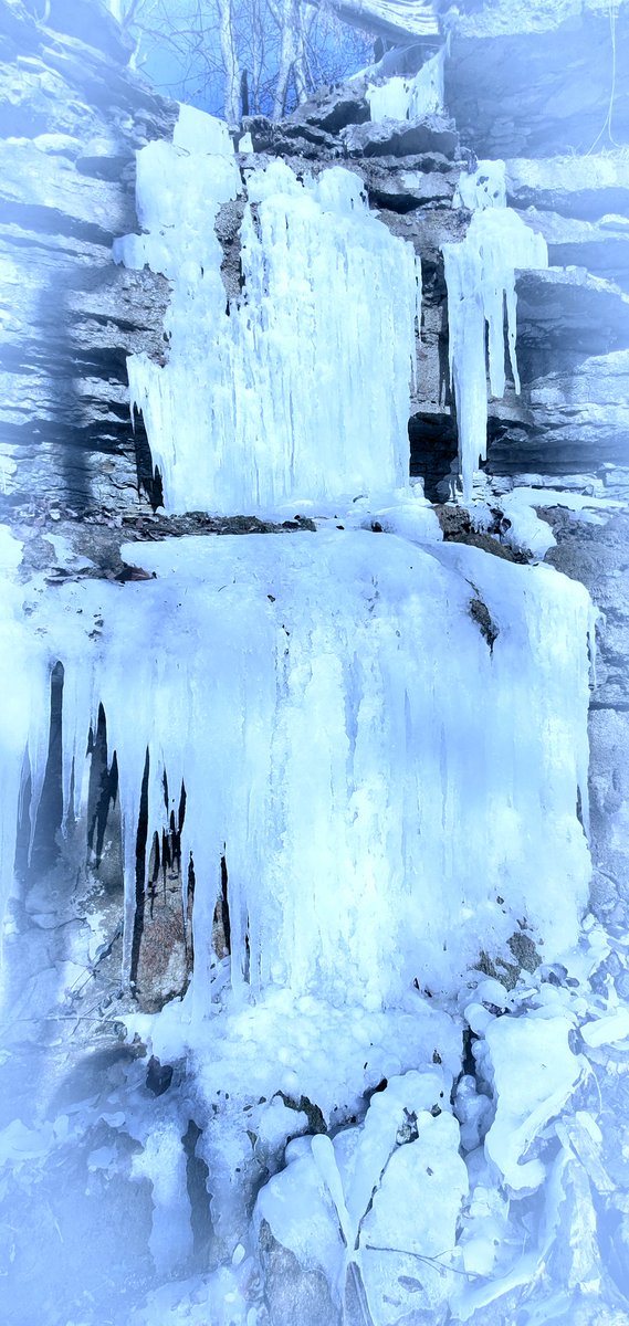 MissouriWXWatch's tweet photo. Callaway County Missouri #Missouri #weather #mowx #ice #winter #centralMo https://t.co/3ri2UhmxQY