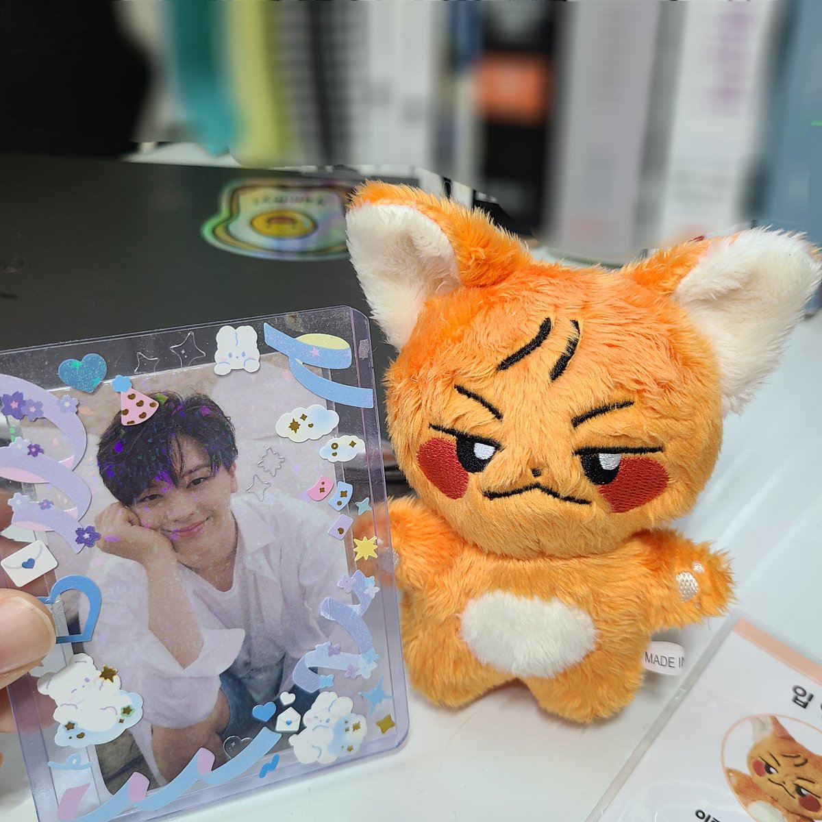 evaji_evaya's tweet photo. #그날의_여우뎨
나도 드디어 여우뎨 ⸝⸝ʚ̴̶̷̆ˬʚ̴̶̷̆⸝⸝❤︎ 
진짜 개귀여움 ㅠ 하루종일 물고빨고 쪼왑쪼왑할테니 각오하십시오 👍 https://t.co/KtQhnuwHSW