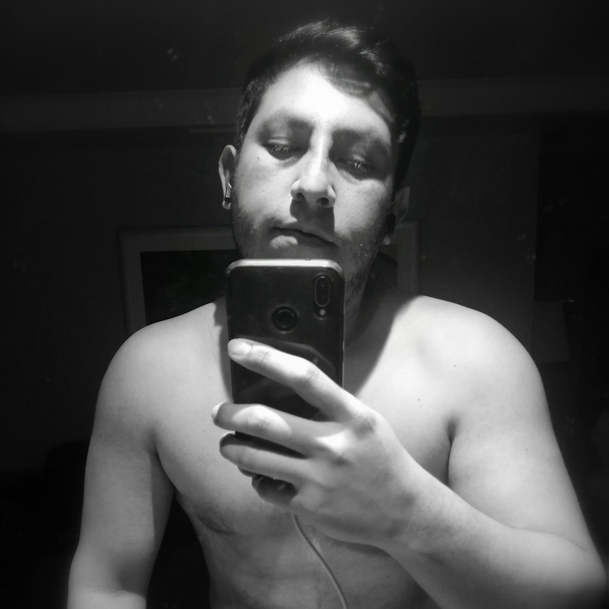 FranDuran90's tweet photo. #darkinside🖤😎 https://t.co/GWOuDYrSNy