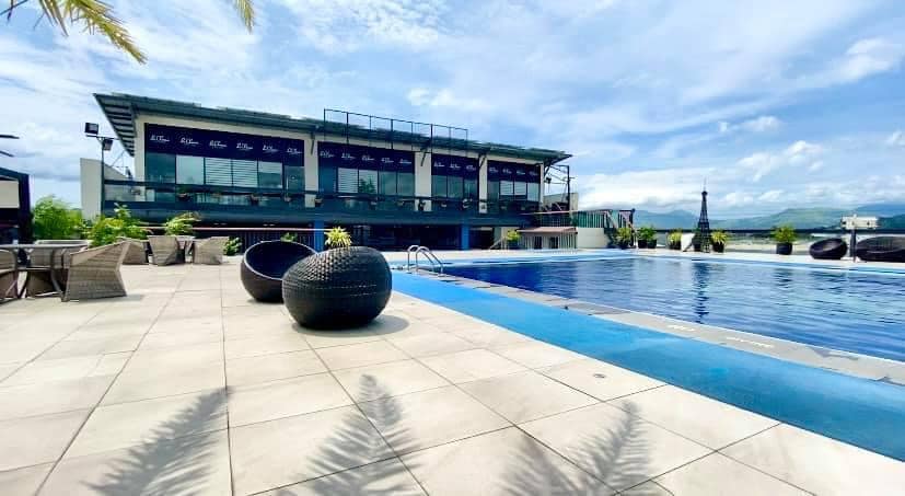 lecharmesuites's tweet photo. Enjoy the sun with your special someone at Le Charmé Suites’ Nice Roofdeck pool. Come and visit us and experience summer season! ☀️

For inquiries, call or message our front office at 047 250.3333 or +63.995.980.7259. Email at frontoffice@lecharmehotels.com https://t.co/AIOG4GmW38