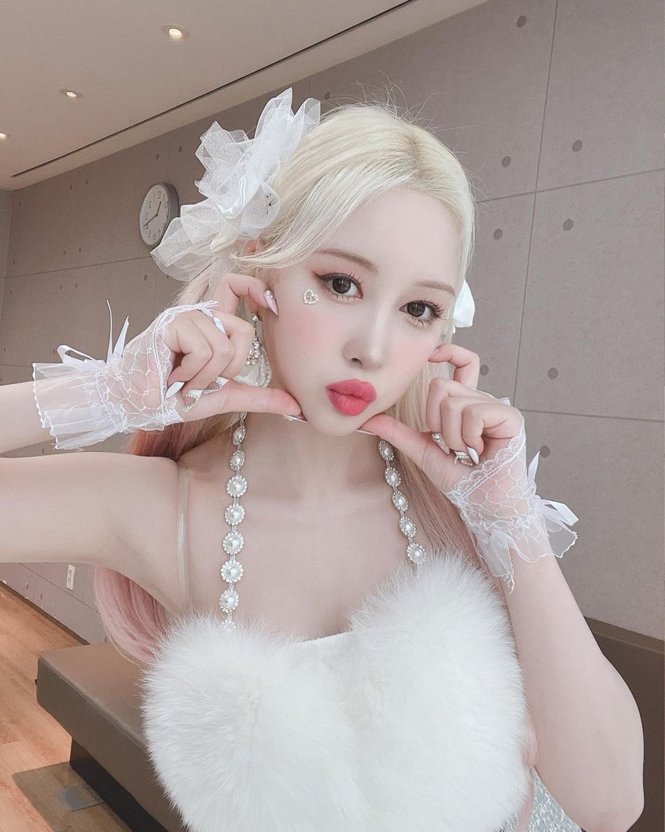 i'm obsessed with her