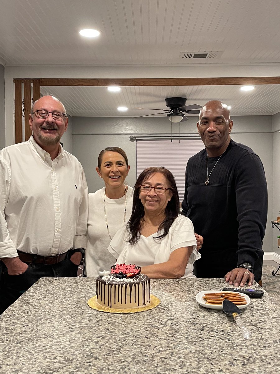 DrKerryCollins2's tweet photo. Celebrating my mother in law’s birthday, Clara Ponce Alvarado with the fam from Bakersfield and Yosemite.#PrideOfEcuador https://t.co/WBBYeV9huY