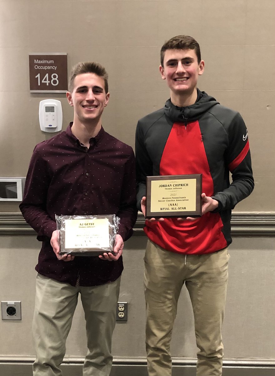 TJSoccerBooster's tweet photo. ⚽️A Night of Celebrations⚽️

AJ Getsy and Jordan Chiprich were recognized for their ALL WPIAL awards🏆🏆

AJ Getsy for his ALL STATE award🏆

DOC for his 400th win🎉 https://t.co/T7yECx7uXg