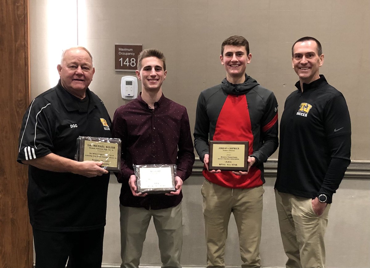 TJSoccerBooster's tweet photo. ⚽️A Night of Celebrations⚽️

AJ Getsy and Jordan Chiprich were recognized for their ALL WPIAL awards🏆🏆

AJ Getsy for his ALL STATE award🏆

DOC for his 400th win🎉 https://t.co/T7yECx7uXg