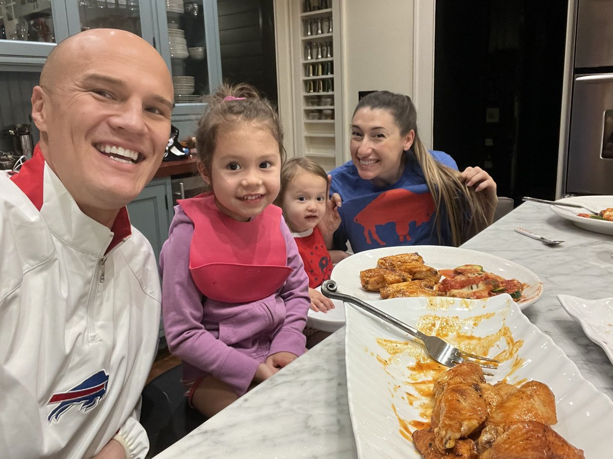 CoyWire's tweet photo. BELIEVE!
#BillsMafia Social Poll:
• Where are you watching the game?
• How are you representing your Bills?
I’m at home with my girls, eating homemade wings, wearing a throwback from about 2004! https://t.co/nIftMZ3HMV