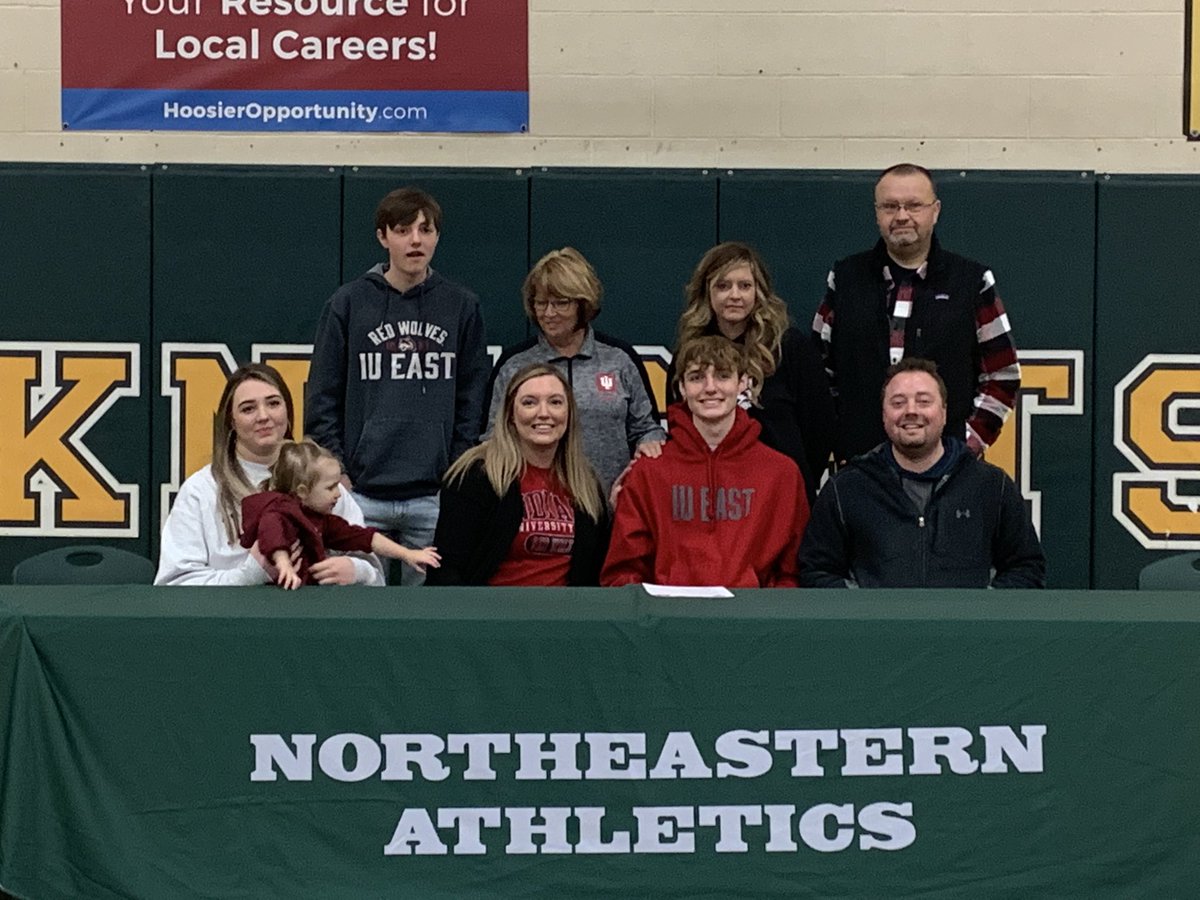 GoKnights_Hoops's tweet photo. Foust signing was a success!
Thanks to all family and friends for coming out to celebrate with @raedhyn1 💚🏀💛 #TraditioNHS
@Brent_Ross22 @go_nws_knights @CoachHester @IUEMBB @zachpiatt13 @barstool_wayne @MyTeamLiveTV @BRamseyKSR https://t.co/qEWU1sCjRw