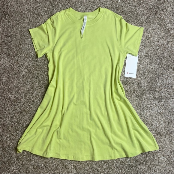 DemFigBonilla's tweet photo. So good I had to share! Check out all the items I'm loving on @Poshmarkapp #poshmark #fashion #style #shopmycloset #lululemonathletica #pinkvictoriassecret #monteau: https://t.co/NWt92V9xFI https://t.co/c1yfBC8SM6