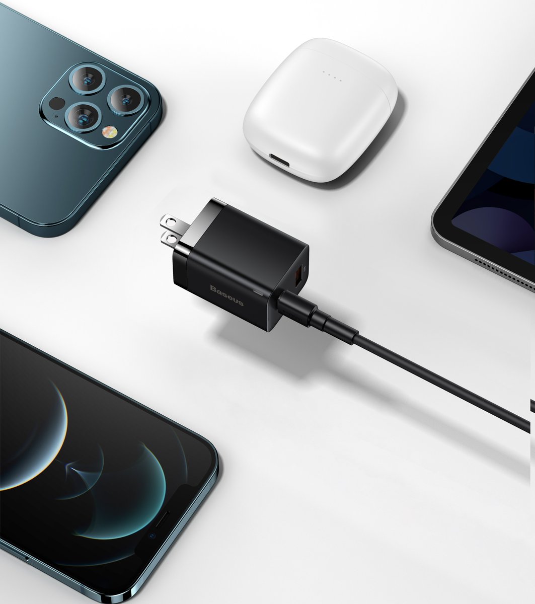 Baseus_Global's tweet photo. 🖤or🤍 or both? #SuperSi #Fastcharger https://t.co/wIRQHJ41lJ