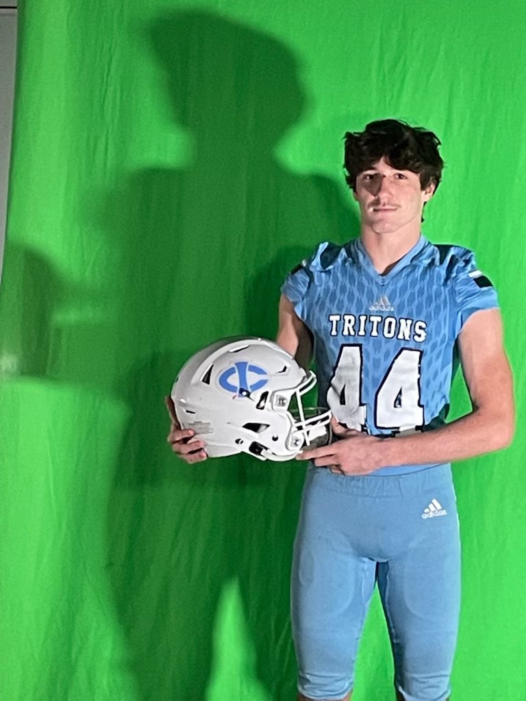 TylerSchenkelb1's tweet photo. Had a great official visit at @ICTritons. Thank you to @GavinBlomberg66 @CoachMinikwu @CoachTalto2 for the invite! https://t.co/pbYpvO8f6l