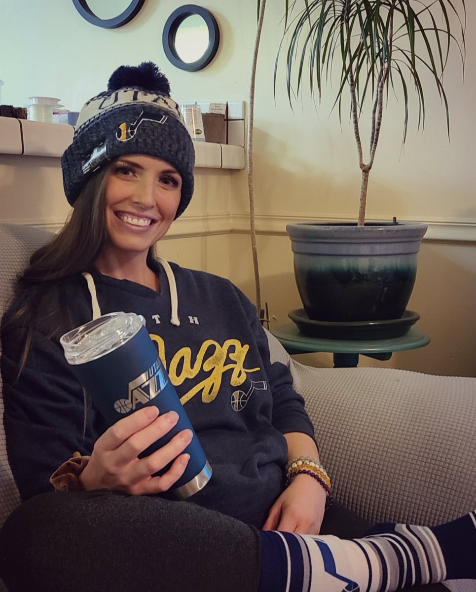 All my wife <a href="/i_am_TheSparrow/">They call me Sparrow</a> wants 4 her bday is a W from our #utjazz, #lesolsonit, <a href="/utahjazz/">Utah Jazz</a>, #TakeNote   <a href="/sportsiren/">Holly Rowe</a>, <a href="/BuckleUpBoler/">Craig Bolerjack</a>, <a href="/bigTbailey/">Thurl Bailey</a>,