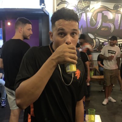 GustavoPegoret1's tweet photo. #Redbulltedaasas https://t.co/nxhLsarfES