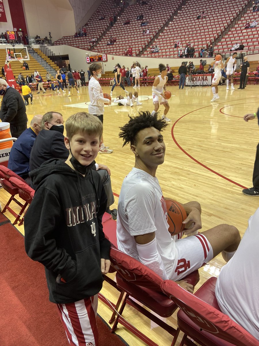 HoosierProject's tweet photo. On a positive note, a lot of smiles were shining from kids getting to see their Hoosiers play live for the first time today! We cannot thank the kind Hoosiers who donated tickets enough for making these smiles! #iubb #HoosierTicketProject https://t.co/DxyBm69rgX