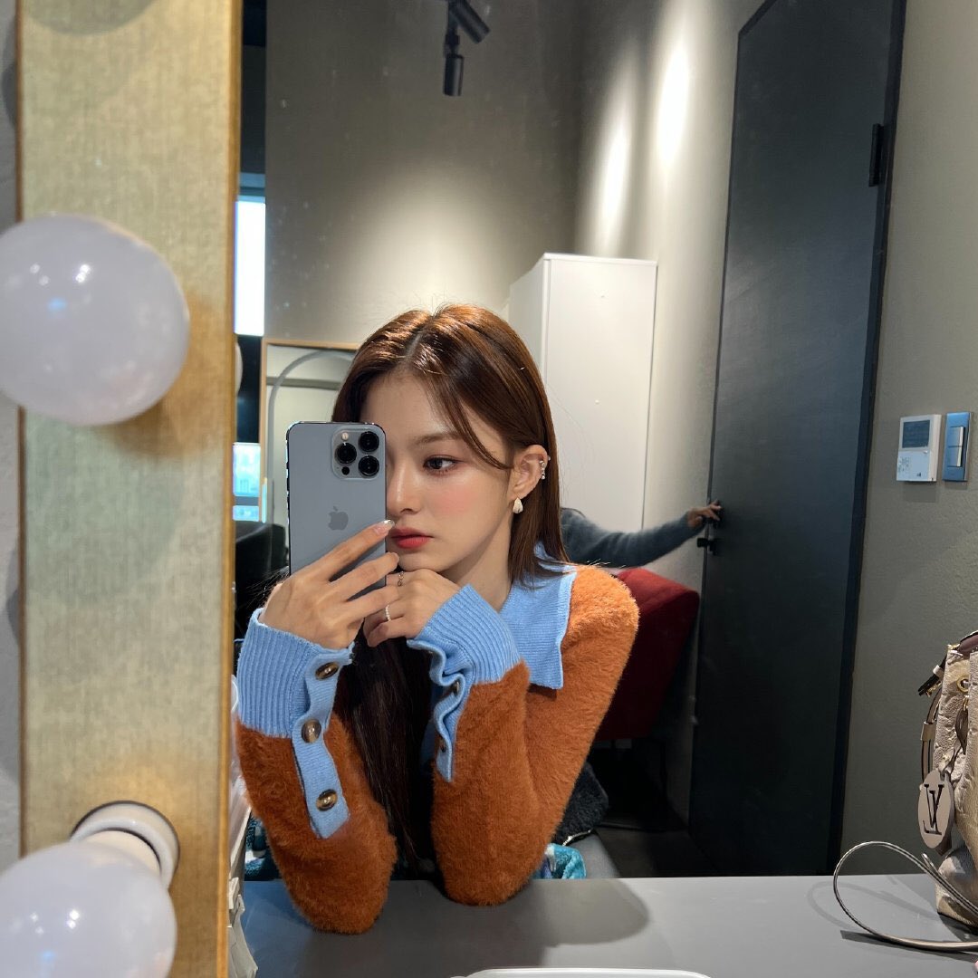 HappyNagyungTH's tweet photo. [#น้องนาWeibo] 24.01.2022

🐣: ปีที่4 ❤️‍🔥 ขอบคุณทุกคนนะคะ🥰

#น้องมิสweibo #fromis_9 #LeeNagyung #นากยอง https://t.co/iWw7qdkGNj