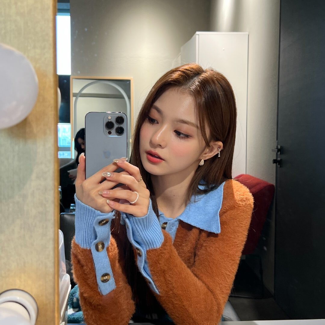 HappyNagyungTH's tweet photo. [#น้องนาWeibo] 24.01.2022

🐣: ปีที่4 ❤️‍🔥 ขอบคุณทุกคนนะคะ🥰

#น้องมิสweibo #fromis_9 #LeeNagyung #นากยอง https://t.co/iWw7qdkGNj