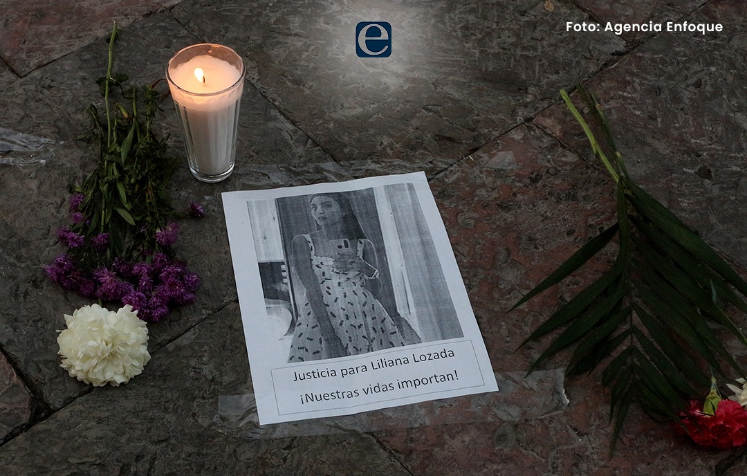 e_consulta's tweet photo. 🚨 Después de 18 días de su desaparición Liliana Lozada fue encontrada sin vida en la comunidad de #Tenextepec. 🔺

🔊 El día de hoy, feministas se manifestaron en #Atlixco por el asesinato de la joven para pedir justicia. 📌

Aquí la información 👉 https://t.co/aQB8UDfq7B https://t.co/jN4A1PvlMP