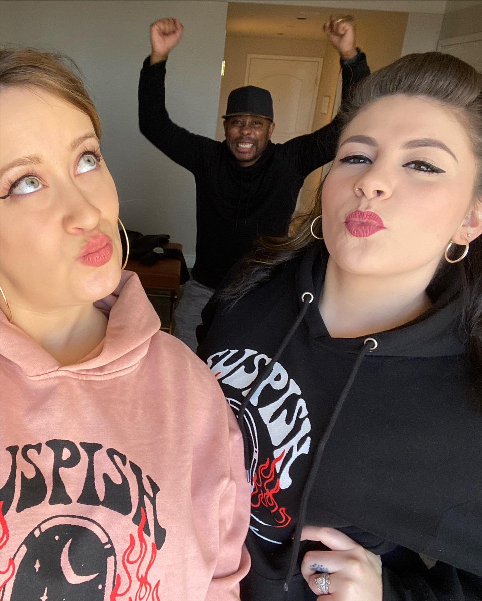 St3phBot's tweet image. Sadie and I spent the last day of our trip to Vegas Representing the Queen @BaileySarian everywhere we went 🙏🏻