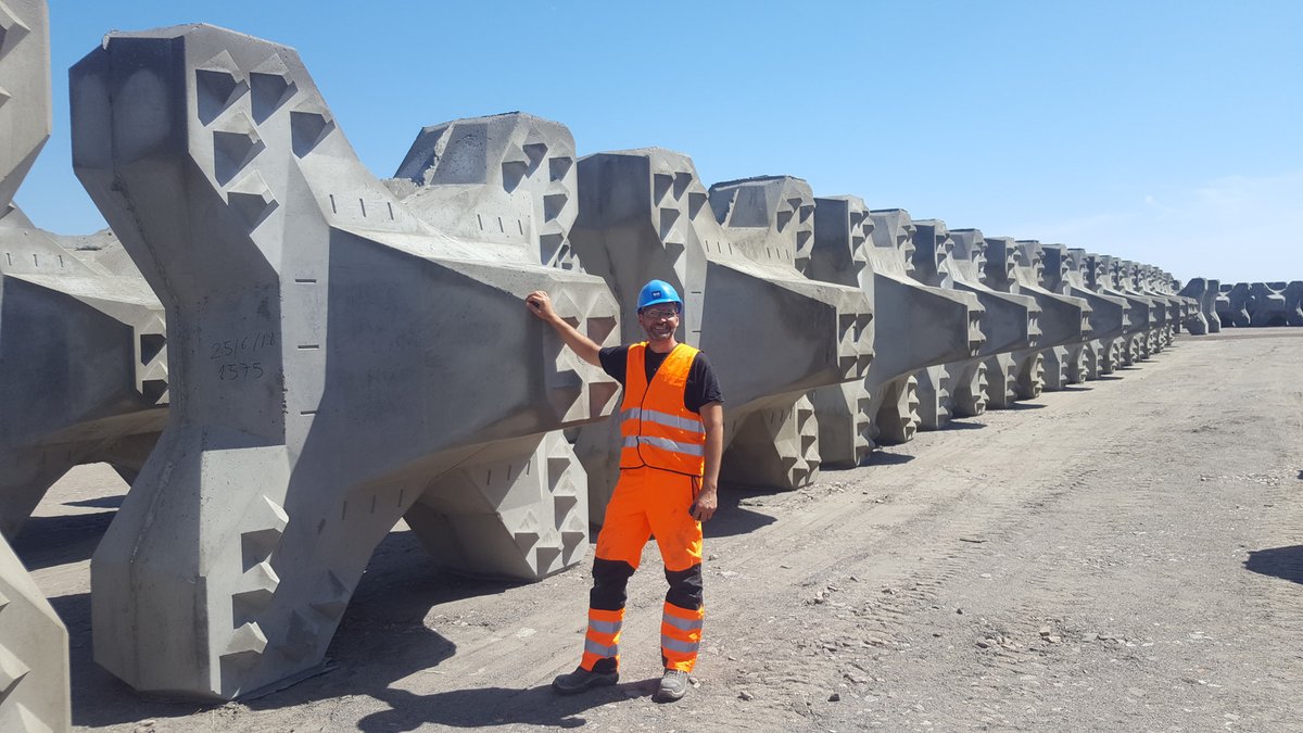 ConcreteEnginee's tweet image. MATERIALS USED IN HIGH-PERFORMANCE CONCRETE

CEMENT
Cement type not only on mortar-cube;28-56-91days too 

AGGREGATES
Size, shape, surface texture, mineralogy

ADMIXTURES
PFA, silica fume, slag

Chat:
wa.link/sl5ey0

myconcreteengineer.wixsite.com/malaysia

#concrete #concretetechnology