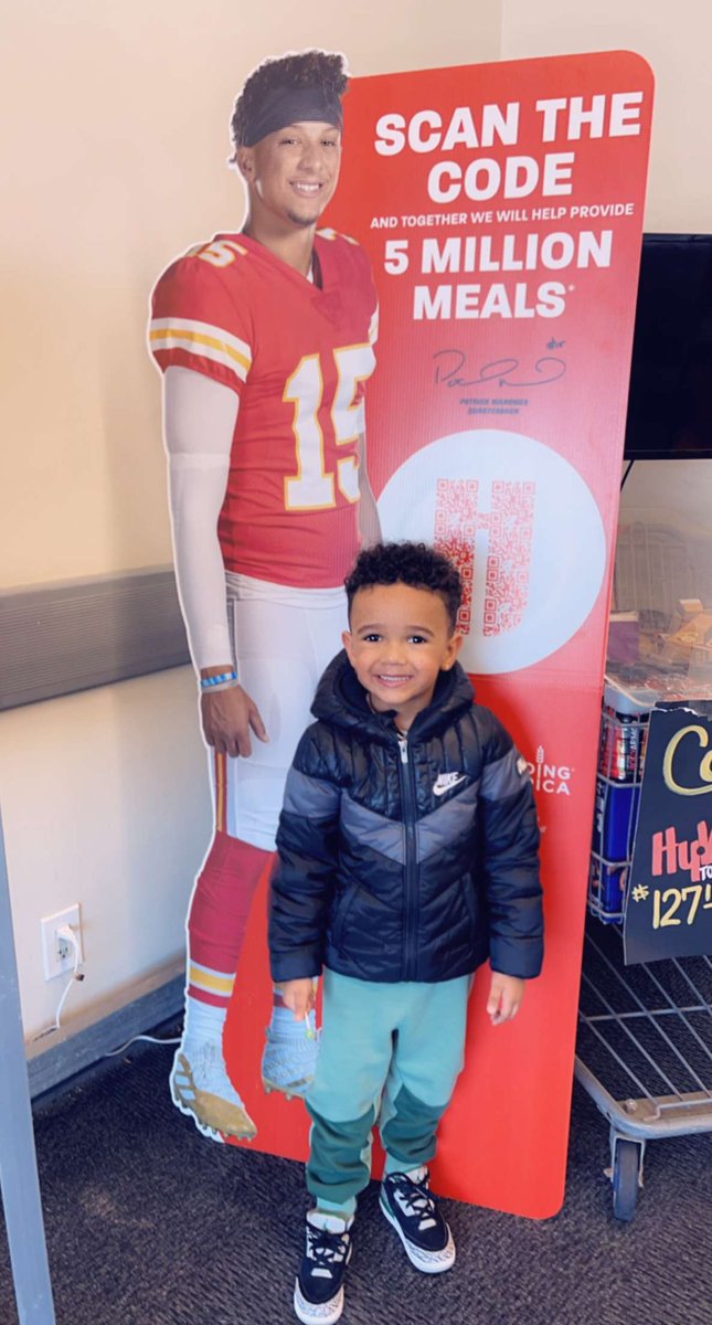 MarkyJr83's tweet photo. Your #1 fan‼️ #OneTeamOneVision  @PatrickMahomes @Chiefs https://t.co/b84NGByowK