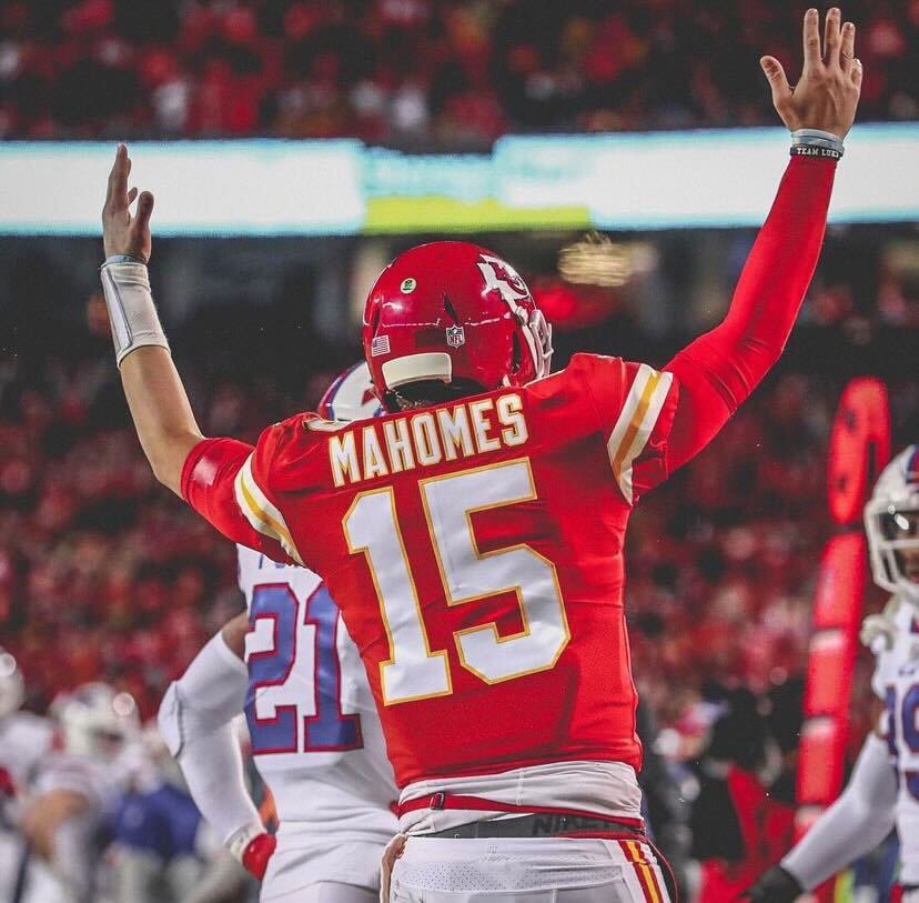 PFF's tweet photo. Josh Allen: 
27/37
397 total yards
4 TDs

Patrick Mahomes:
33/44
447 total yards
4 total TDs

Game of the year. 👏👏 https://t.co/QiVpkQinh8