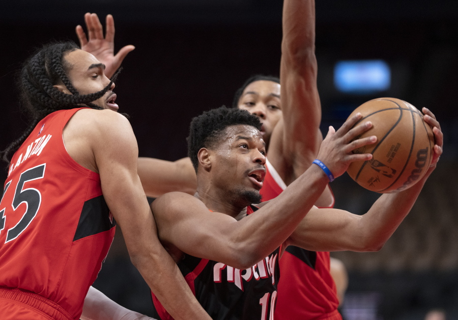 McCollum, Nurkic lead Trail Blazers over Raptors, 114-105: TORONTO (AP) — CJ McCollum had 19 points and 10 rebounds, Jusuf Nurkic had 11 points and 11 rebounds for his fifth straight double-double, and the Portland Trail Blazers beat the Toronto… https://t.co/yQXxtxapvZ #RipCity https://t.co/MMYNGh0Mnl