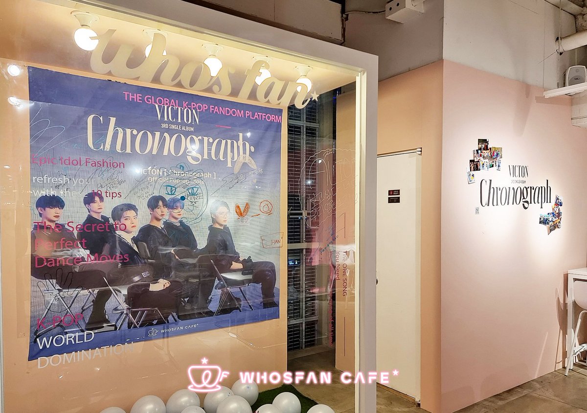 Whosfan_Ofcl's tweet photo. #WhosfanCafe☕ #WhosfanCafe_Today

후즈팬 카페에서의 시간을 기록하고 간 빅톤 멤버들!⏱
#빅톤 의 앨리스를 향한 마음의 기록✍을 찾아보세요💖

☕오프라인: 롯데 영플라자 명동점 2층 후즈팬 카페
🛒온라인 : https://t.co/UN8HwK8Hup 

@VICTON1109  #VICTON #VICTON_Chronograph_PopupStore https://t.co/90XZoTEOlZ