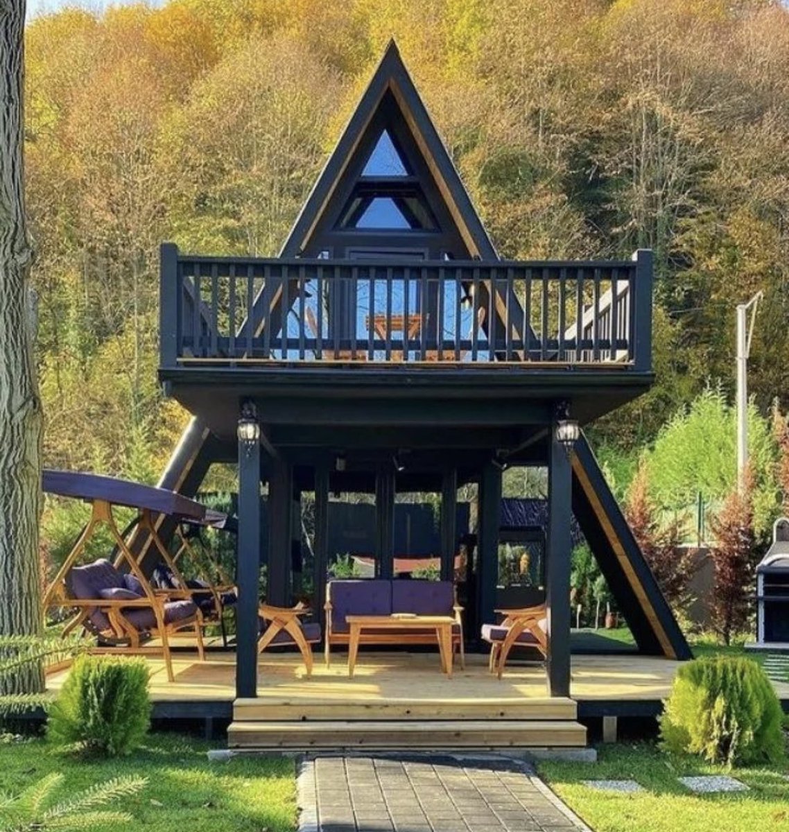 TheRealMacken's tweet photo. The cold chilly weather of winter totally make me really think about a cabin… what do you think of this one? 
#cabin #Retreat #RealEstate #VacationHome #Mountains #Realtor #CabinPorn https://t.co/jCSEKcqvQk