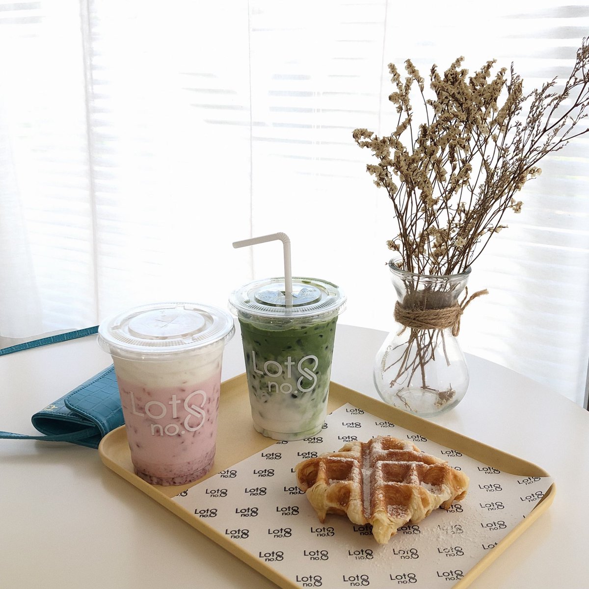 mperaweek's tweet photo. “Lot no.8 cafe”
📍 ราชดำเนิน ซอย 8 นครปฐม (ถนนต้นสน ซอยเดียวกับก๋วยเตี๋ยวหมูต้มยำเจ๊เพ็ญศรี)
🕑 everyday 10.00 a.m. - 06.00 p.m. 
wednesday 09.00 a.m. - 05.00 p.m.
(closed monday)
@aroii #อร่อยไปแดก #คาเฟ่นครปฐม #รีวิวคาเฟ่ https://t.co/iv2GbrLjCI
