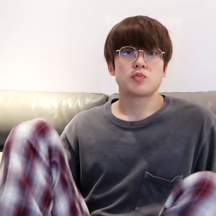 ถ้าคิดถึงชททำให้ทำหน้ามู่ แหน๊คิดถึงชทมากละสิพี่กิ้น 📸💚 <a href="/J4HSUNX/">glin</a>