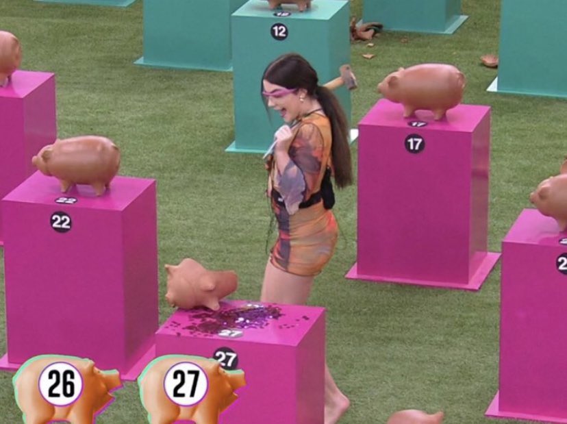 dellguedes's tweet photo. Essa é a prova viva que dinheiro chama dinheiro

#BBB22 / Vai Jade / 39 Jade https://t.co/geeexg4tH9