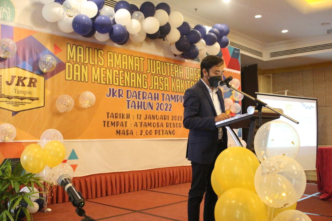JKRTampin's tweet photo. Majlis Amanat Jurutera Daerah Dan Mengenang Jasa Kakitangan. Semoga amanat yang disampaikan menjadi pendorong semangat kepada semua kakitangan JKR Tampin dalam kerja yang akan dilaksanakan pada tahun 2022 ini. Terima kasih juga kepada pesara atas jasa bakti yang telah dicurahkan. https://t.co/H50dV3Pmbc