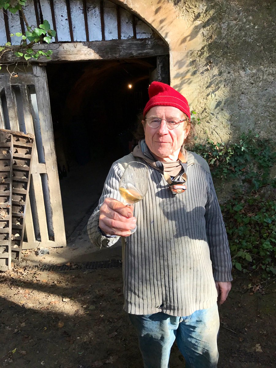 thirstythirsty8's tweet photo. Imagine a community that enjoys  the best food &amp; wine around the world in the most beautiful places, that empowers those *tending* the land at the same time. Circular economy of deliciousness!!🍾🌍 cheers from Chenin wizard J.P. #robinot ! https://t.co/qRVE97Hklg