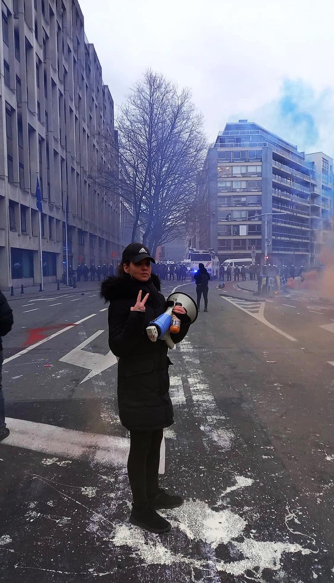 Onrecht TV zo volledig journalistisch onderbouwd als ! Hier hold my roeptoeter