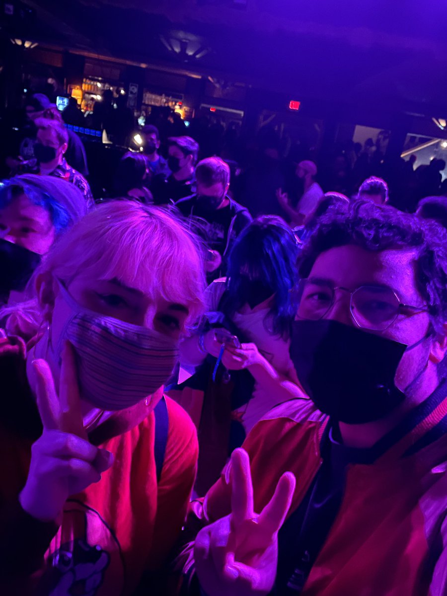 Team_Poolside's tweet image. WITH THE CHAMPION @gwizofthestars