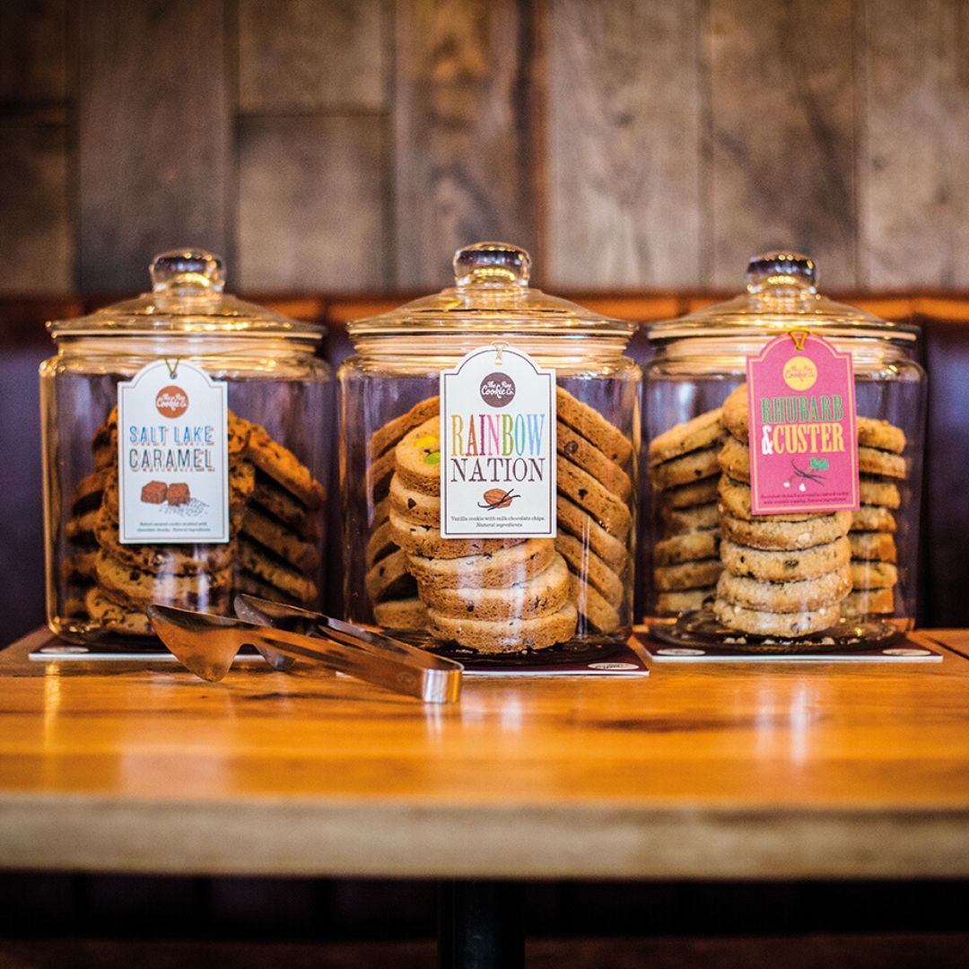 Fine Cookie Co. cookies are American style cookies baked in Derbyshire. These giant, soft baked cookies are made with natural ingredients and they're 100% delicious! 

Find them in our #EspressoWarehouse range:  ow.ly/Bm1Y50HpBqp

#cookie #treat #cookiejar #finecookieco