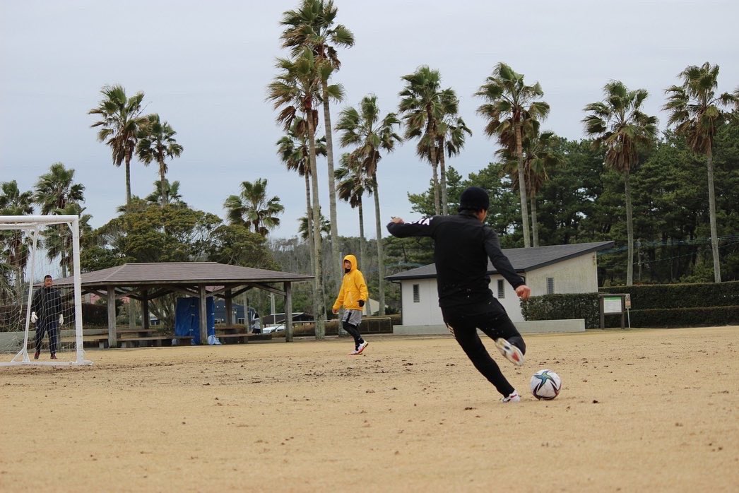 宮崎に来て1週間が経ちました。
毎日サッカーがいい環境で出来てとてと幸せを感じています。　
サポートしてくれる人への感謝を忘れずに日々過ごしていきたいと思います。　支援の方宜しくお願いします。　

readyfor.jp/projects/rebac…

#Reback22